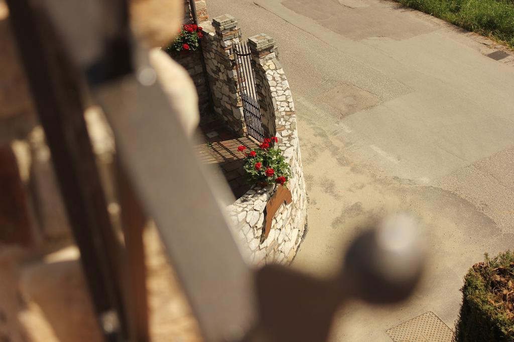 Castello Dei Templari Bed & Breakfast Lucca Exterior photo